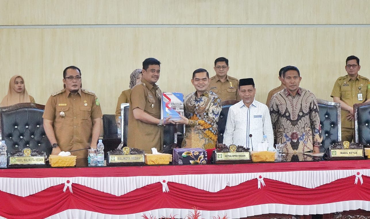 Bobby Sampaikan Laporan Pertanggunggjawaban APBD