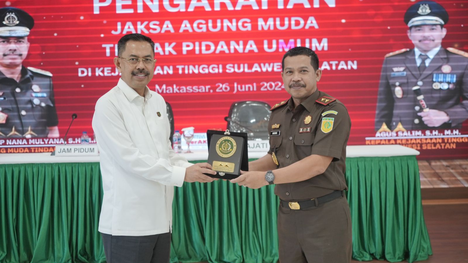Dihadapan JAM Pidum, Kepala Kejaksaan Tinggi Sulawesi Selatan Agus Salim melaporkan bahwa Kejaksaan Tinggi Sulawesi Selatan membawahi 23 (dua puluh tiga) Kejaksaan Negeri dan 9 (sembilan) Cabang Kejaksaan Negeri.